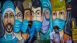 दिल्ली में 71 लाख लोगों के संक्रमित होने की आशंका, सीरो सर्वे से खुलासा, विशेषज्ञों के मुताबिक खतरा कहीं ज्यादा