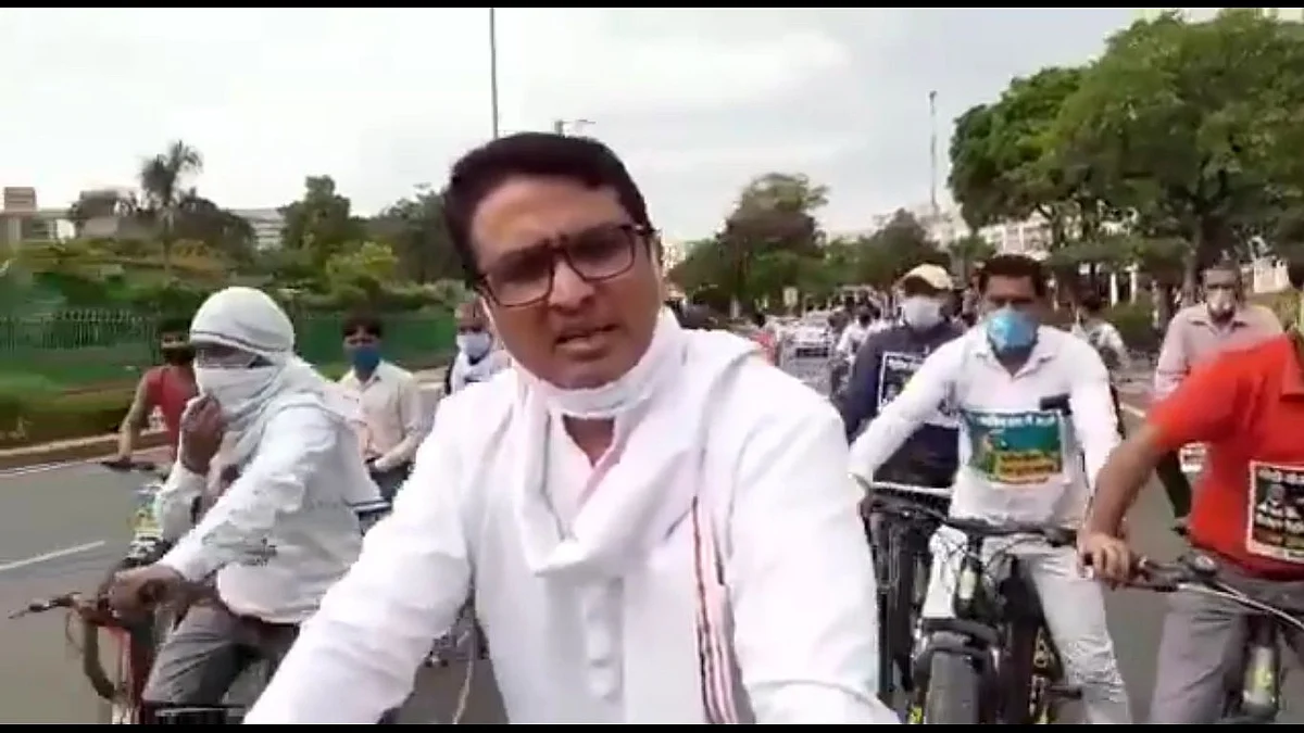 फोटो: IANS