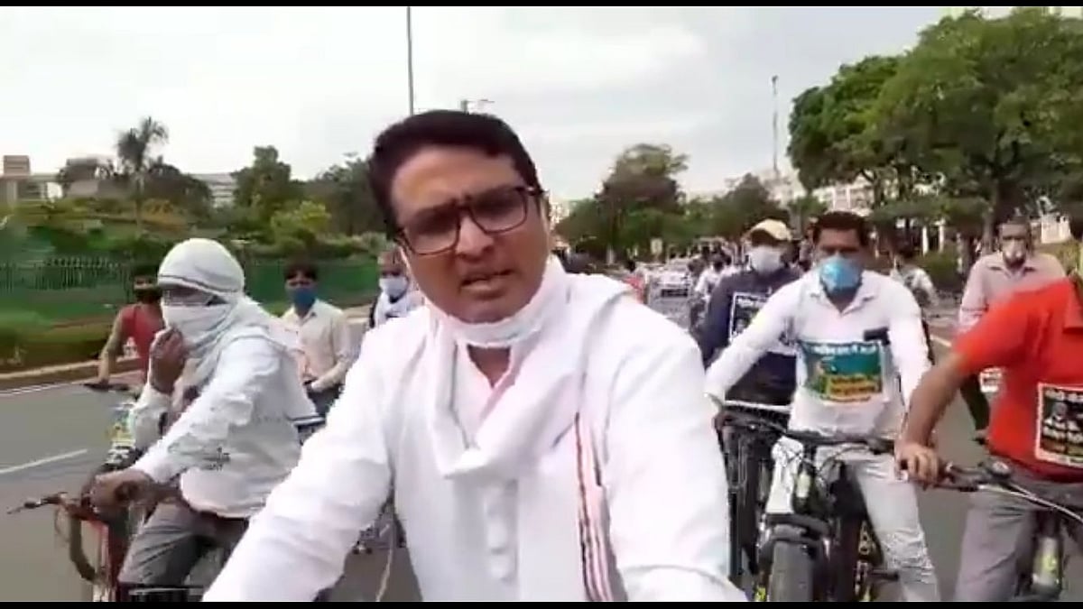 फोटो: IANS