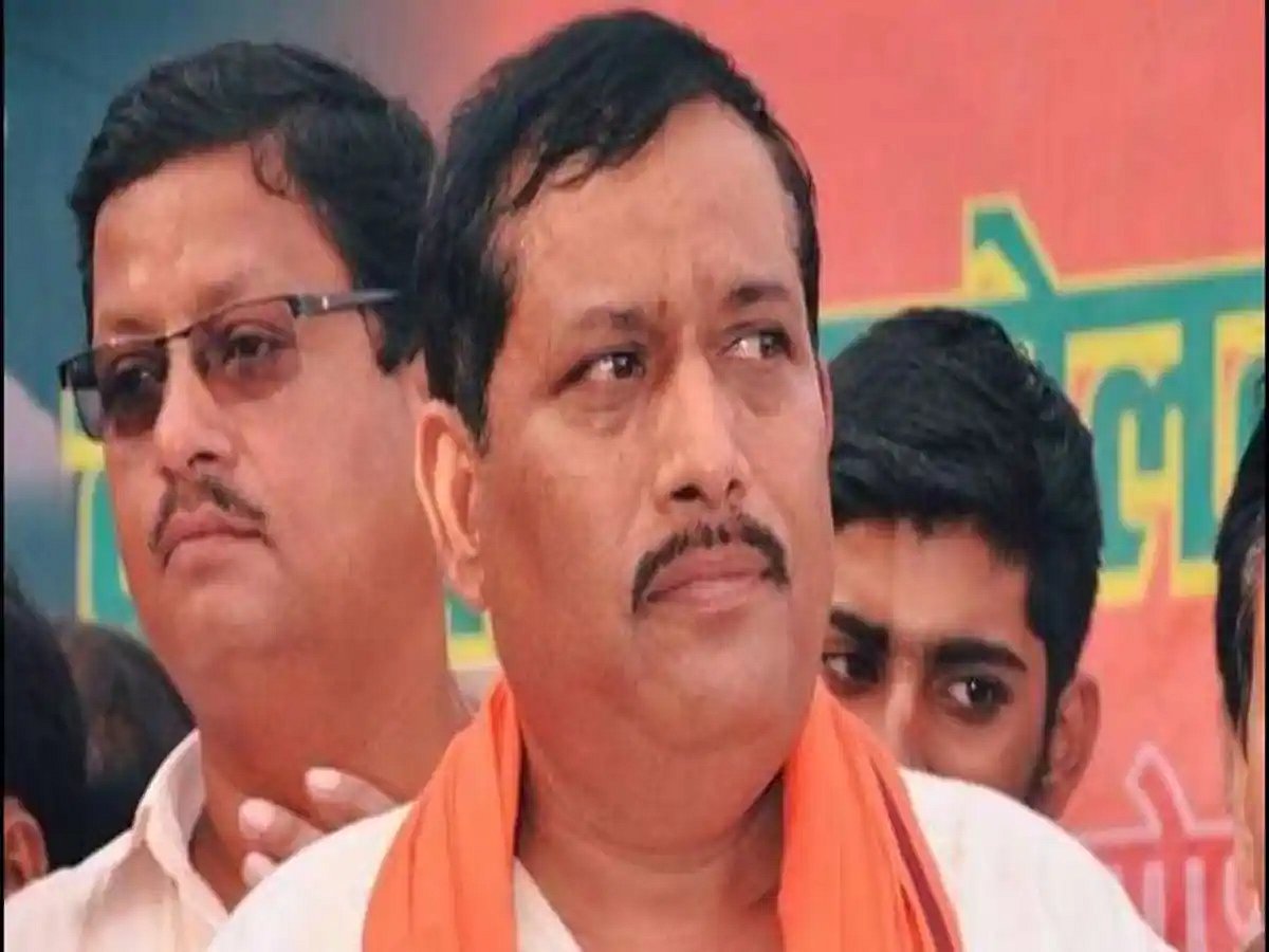 यूपी बीजेपी विधायक ने अपनी ही सरकार पर उठाए सवाल, कहा- राजनीतिक जीवन में इतना भ्रष्टाचार आज तक नहीं देखा