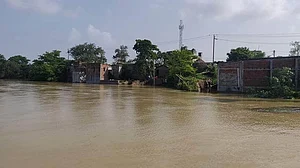 बिहार में बाढ़ से 12 जिलों में तबाही, करीब 38 लाख लोग प्रभावित