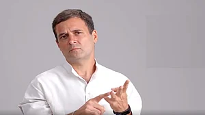 वीडियो संदेश जारी कर राहुल बोले- मोदी सरकार ने असंगठित क्षेत्र पर किया वार, आपको गुलाम बनाने की कर रही कोशिश