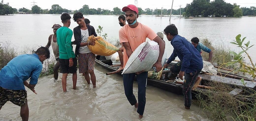 बिहार में गंगा भी अब उफान पर, गंडक ने भी फिर बढ़ाई परेशानी, पटना जिले में भी बाढ़ का खतरा