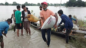 बिहार में गंगा भी अब उफान पर, गंडक ने भी फिर बढ़ाई परेशानी, पटना जिले में भी बाढ़ का खतरा