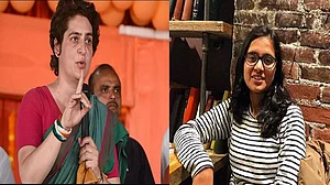 प्रियंका गांधी के संदेश के साथ सुदीक्षा के परिजनों से मिला कांग्रेस दल, इंसाफ की लड़ाई लड़ने का दिया भरोसा