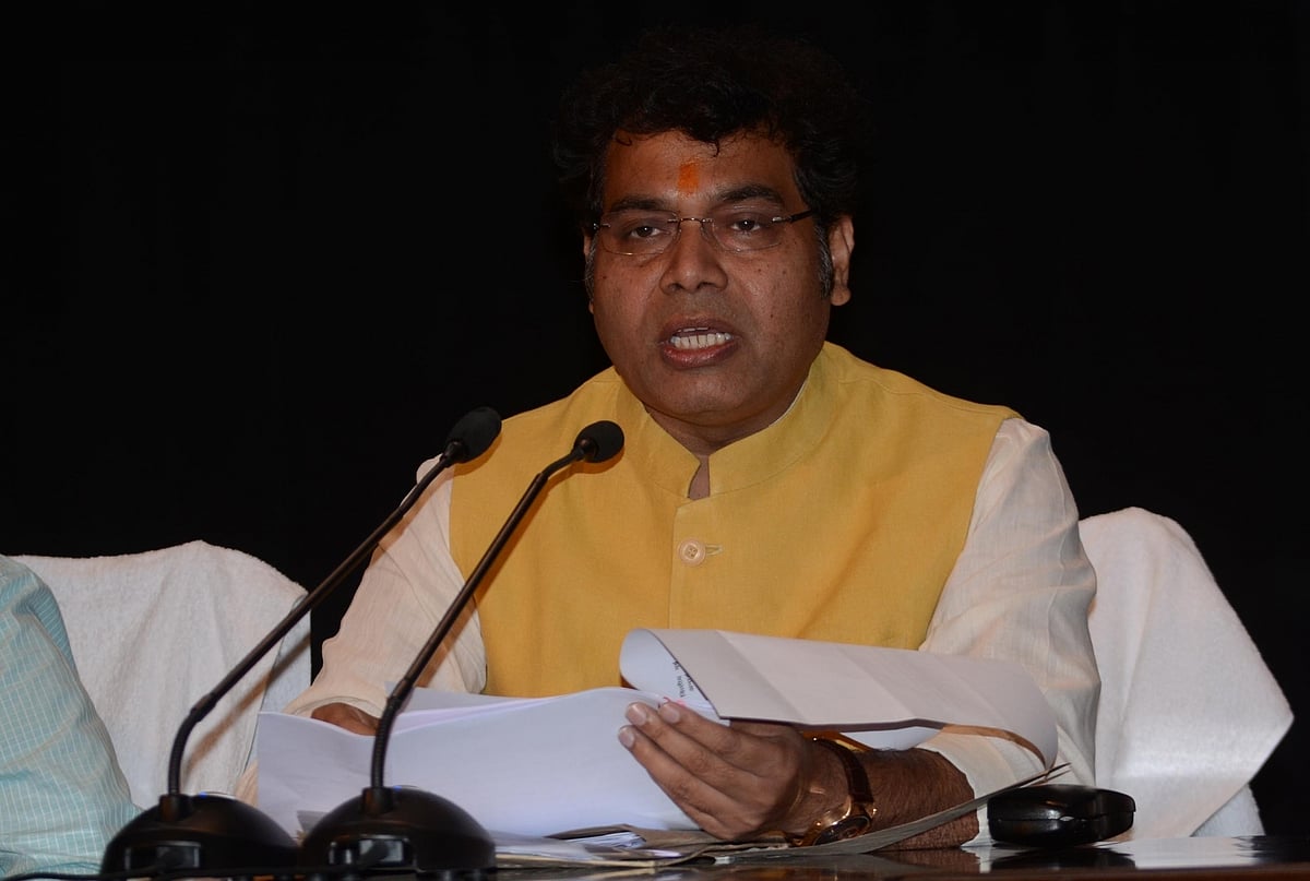 उत्तर प्रदेश में जन्माष्टमी पर अचानक चली गई लाखों घरों की बिजली, मंत्री ने दिए जांच के आदेश