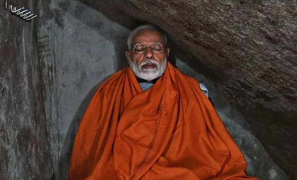 विष्णु नागर का व्यंग्यः भक्तों की खोपड़ी में मोदीलला विराजमान, रामलला से भी काफी ऊपर स्थान!
