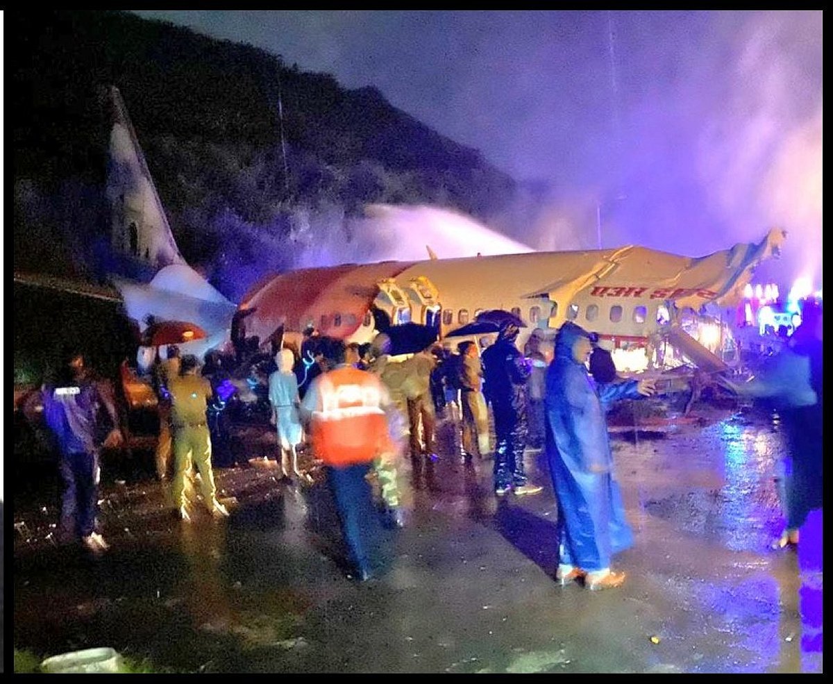 190 लोगों को दुबई से ला रहा विमान केरल में हादसे का शिकार, 16 की मौत, 15 घायल, पीएम और राहुल ने जताया दुख