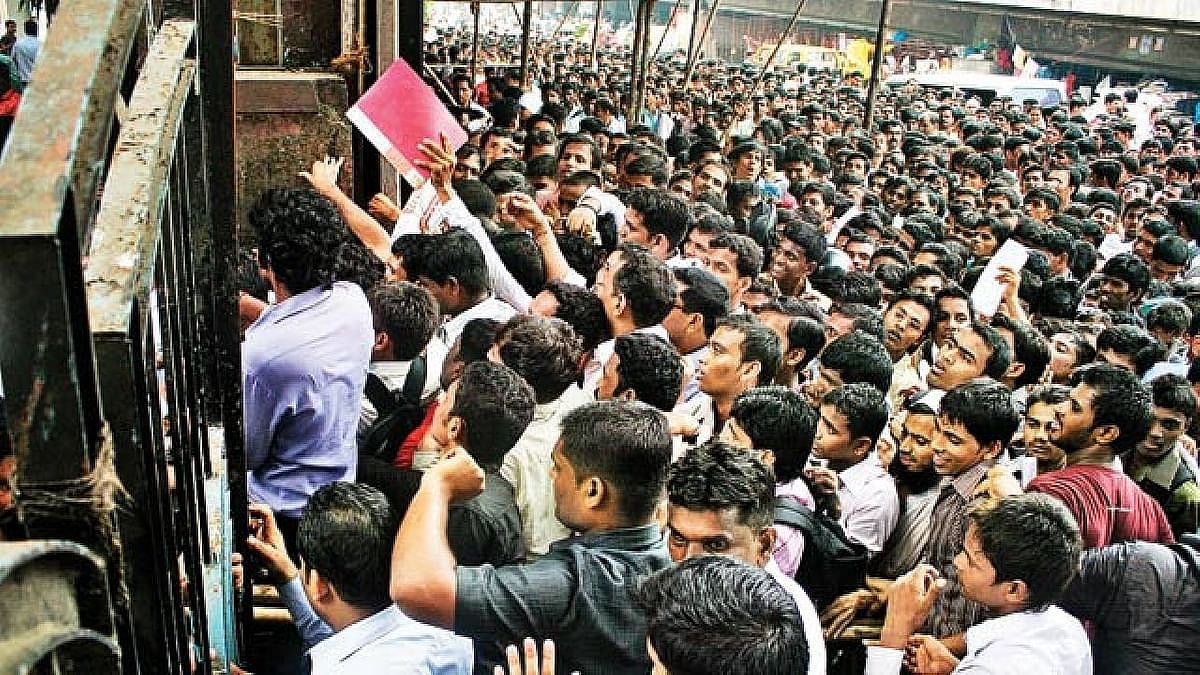 अर्थव्यवस्था के लिए चिंता का सबब, जुलाई में वेतनभोगी वर्ग के 50 लाख लोगों की गईं नौकरियां