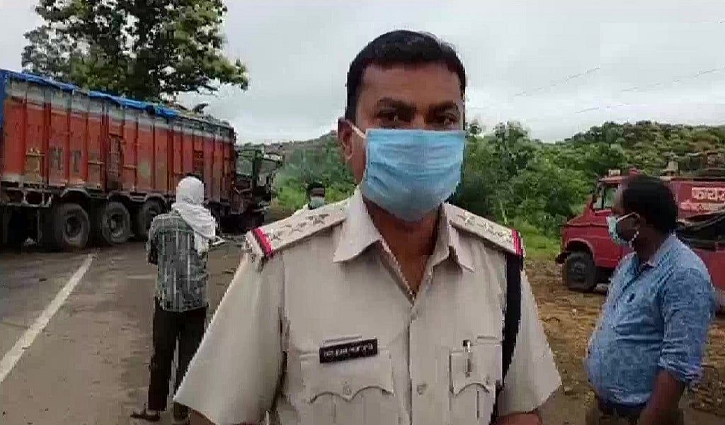 मध्य प्रदेश: दो ट्रकों की टक्कर के बाद भीषण आग, दोनों ड्राइवरों की जिंदा जलकर मौत, सामने आई भयावह तस्वीरें