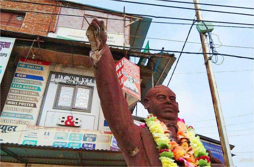 मध्यप्रदेश के शिवपुरी में अंबेडकर की प्रतिमा तोड़ी गई, कांग्रेस ने की निंदा, कहा-  फिर से हो स्थापना