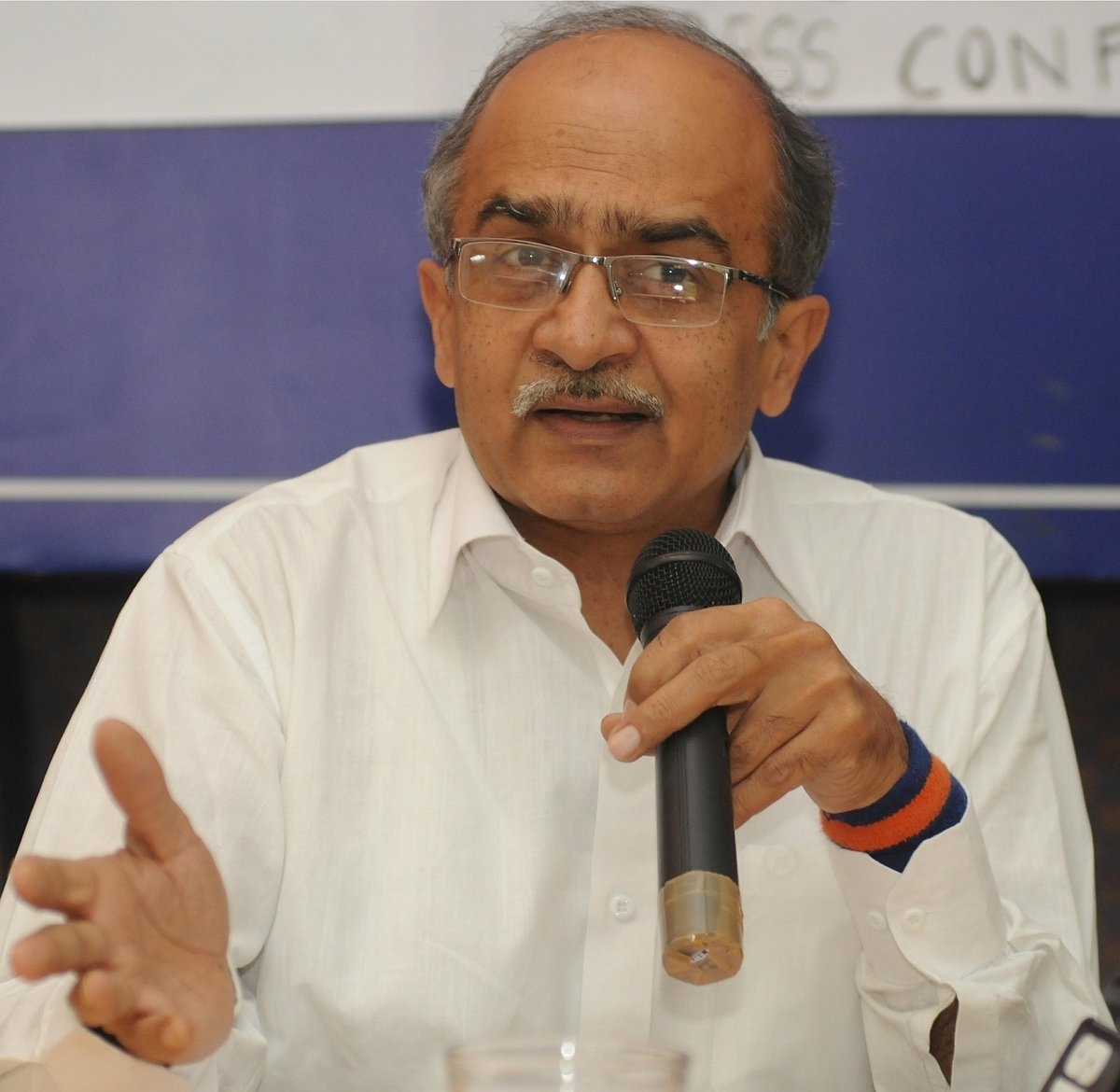 प्रशांत भूषण ने अपने ट्वीट के लिए माफी मांगने से किया इनकार, बोले- ये मेरे विवेक और इस संस्था के खिलाफ होगी