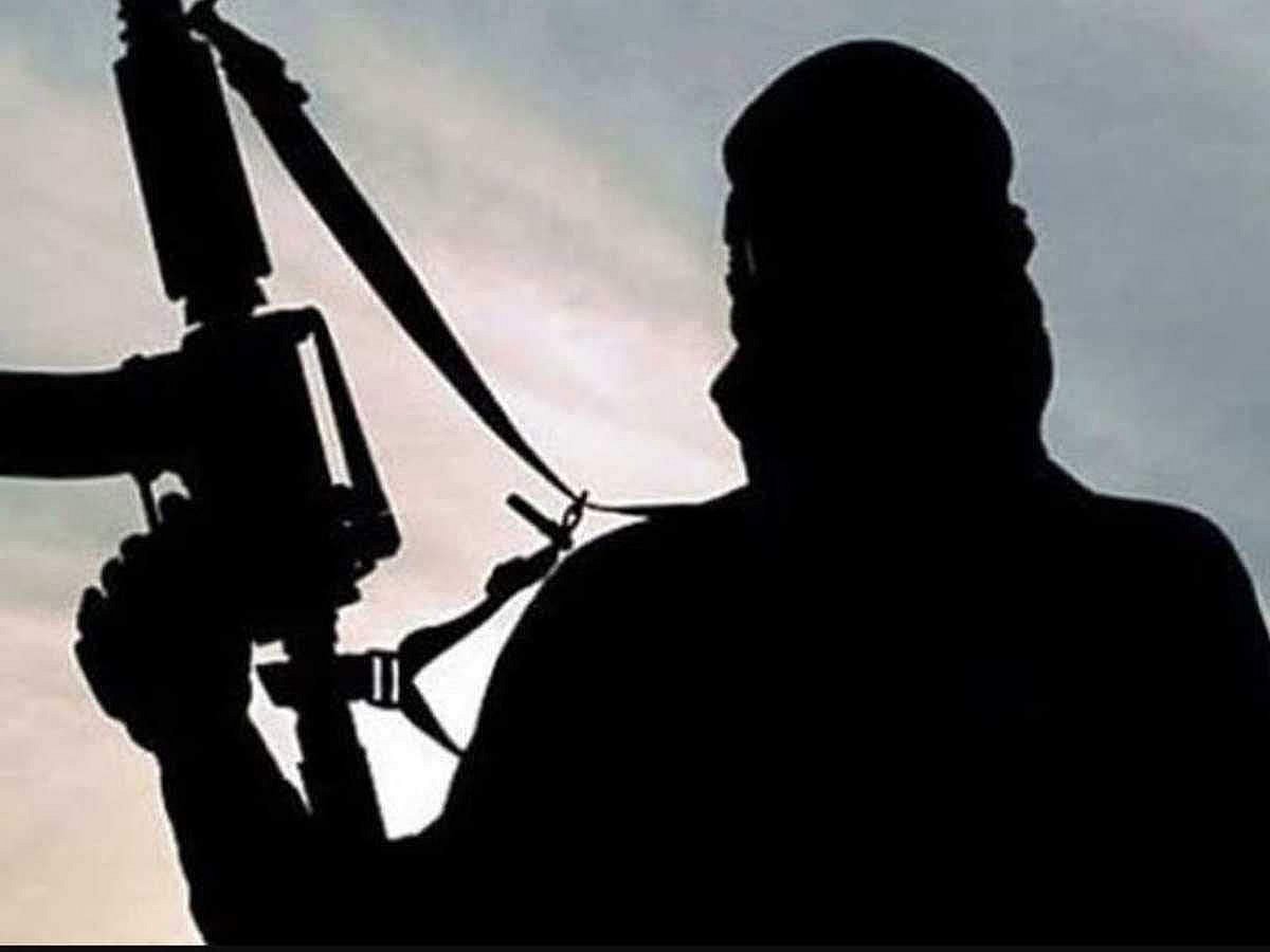 जम्मू-कश्मीर: कुलगाम में सरपंच की गोली मारकर हत्या, आतंकियों ने उतारा मौत के घाट