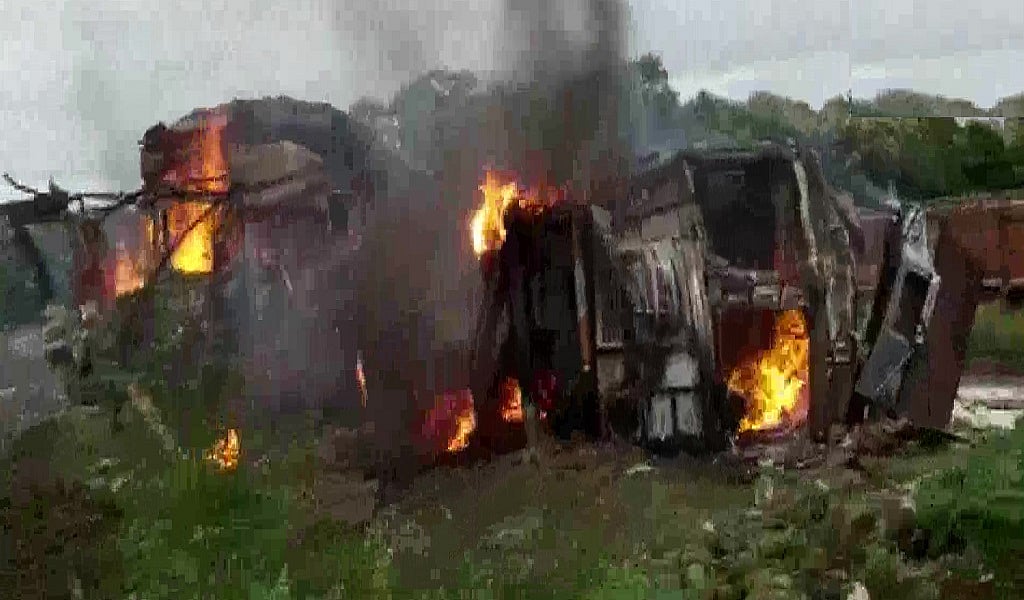 मध्य प्रदेश: दो ट्रकों की टक्कर के बाद भीषण आग, दोनों ड्राइवरों की जिंदा जलकर मौत, सामने आई भयावह तस्वीरें