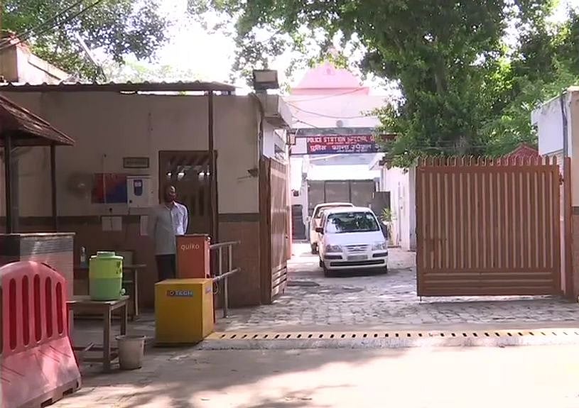 दिल्ली पर आतंक का साया! धौलाकुआं से पकड़ा गया ISIS का आतंकवादी, 2 IED और हथियार बरामद