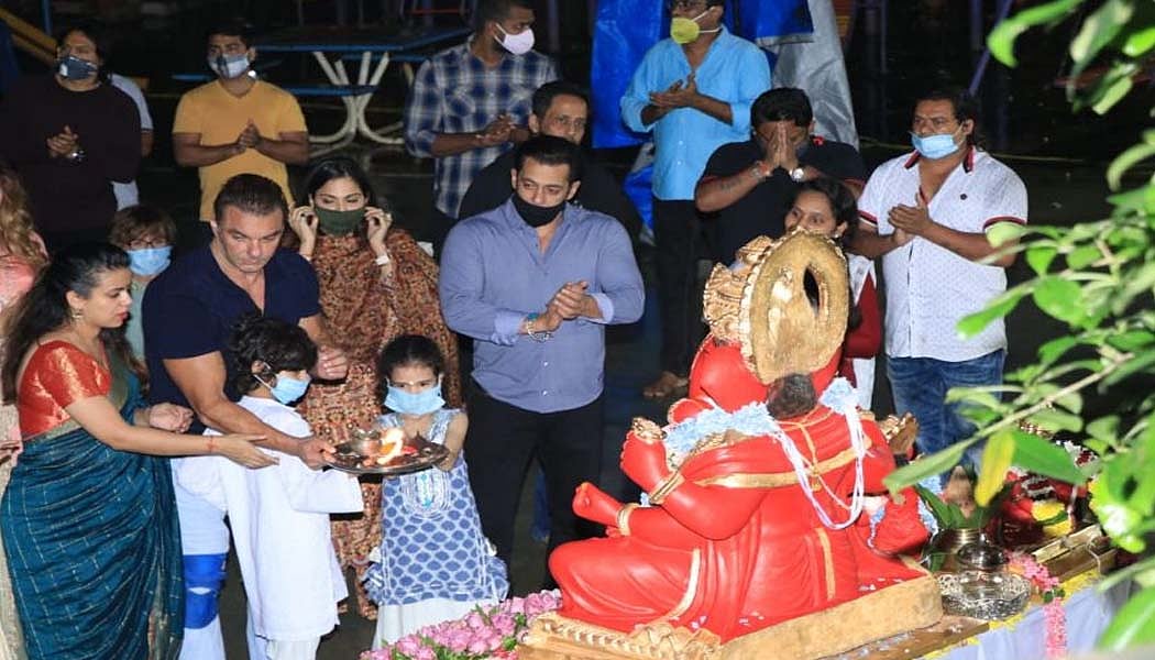 धार्मिक भेदभाव की 'राजनीति' से अछूता रहा बॉलीवुड, आज भी इन कलाकारों के लिए सब रब एक हैं  