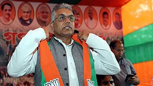 बंगाल BJP अध्यक्ष बोले जा चुका है कोरोना, क्या हर रोज हजारों संक्रमितों का आना, सैकड़ों लोगों की मौत झूठ है?
