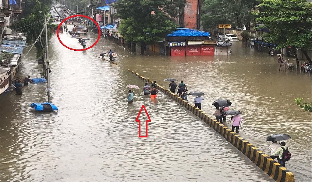 मूसलाधार बारिश से मुंबई बेहाल, सड़क से लेकर रेलवे ट्रैक तक जलजमाव, निजी और सरकारी संस्थानों में छुट्टी घोषित