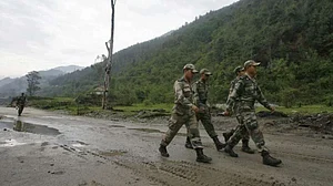 चीन के कब्जे में ही हैं अरुणाचल के 5 लापता युवक, भारतीय सेना के हॉटलाइन संदेश पर चीन की सेना ने की पुष्टि