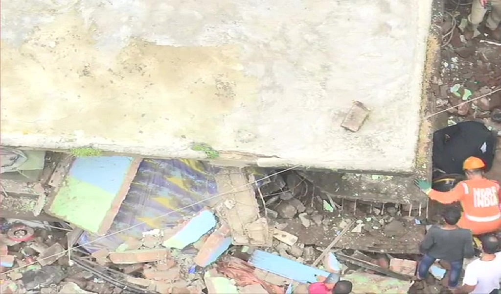 महाराष्ट्र के भिवंडी में तीन मंजिला इमारत ढही, 10 लोगों की मौत, कई लोग मलबे में दबे, रेस्क्यू ऑपरेशन जारी