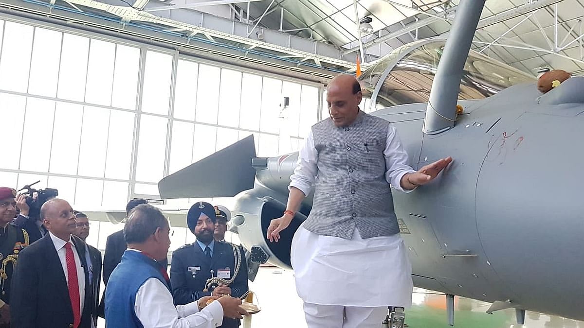 बाकी राफेल विमानों की आमद पर खामोशी क्यों? क्या अमेरिका को खुश करने के लिए बदल गया है राफेल खरीदने का फैसला !