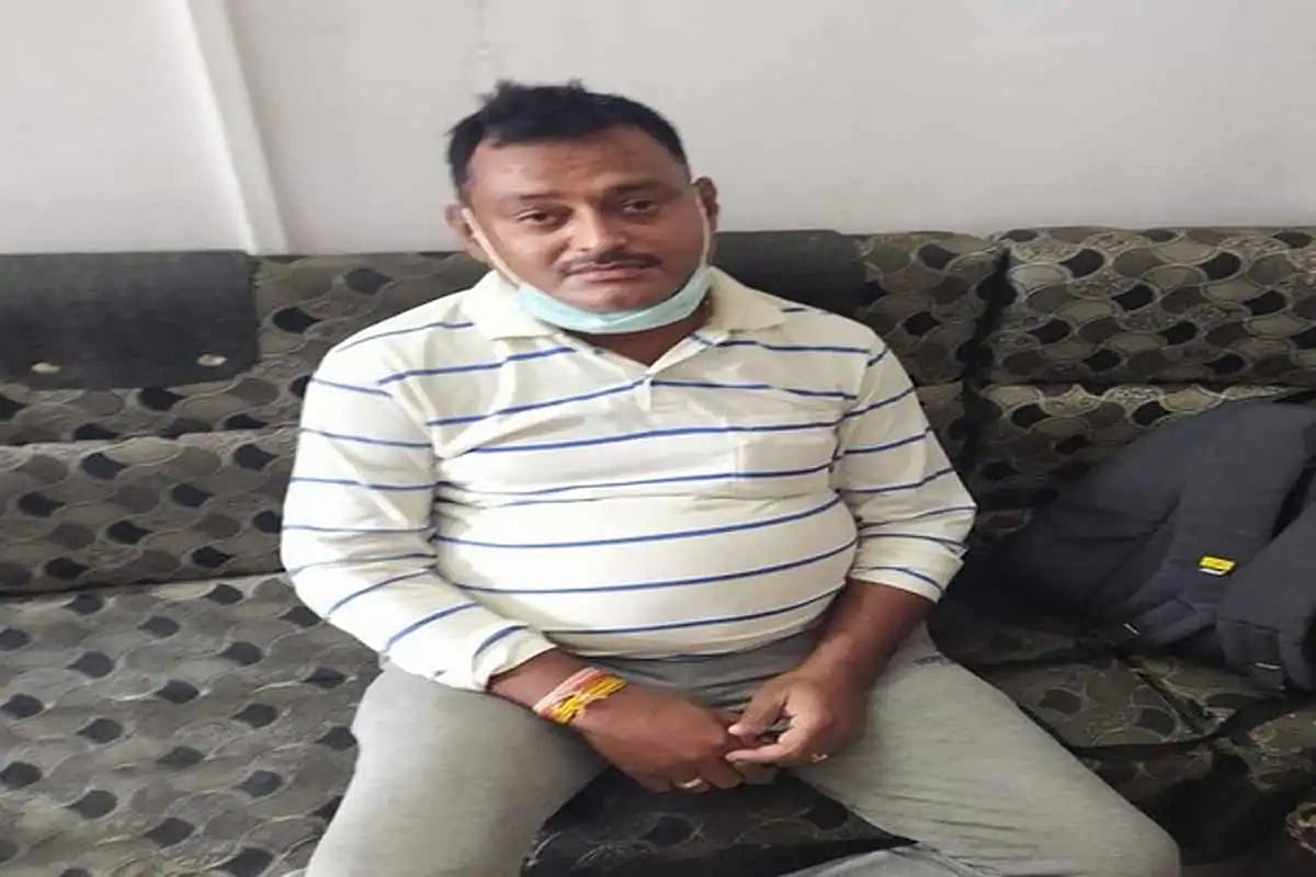 मरने के बाद भी कानपुर में दहशत पैदा कर रहा विकास दुबे! उगाही और भूमि पर अवैध कब्जे को लेकर आ रहे फोन