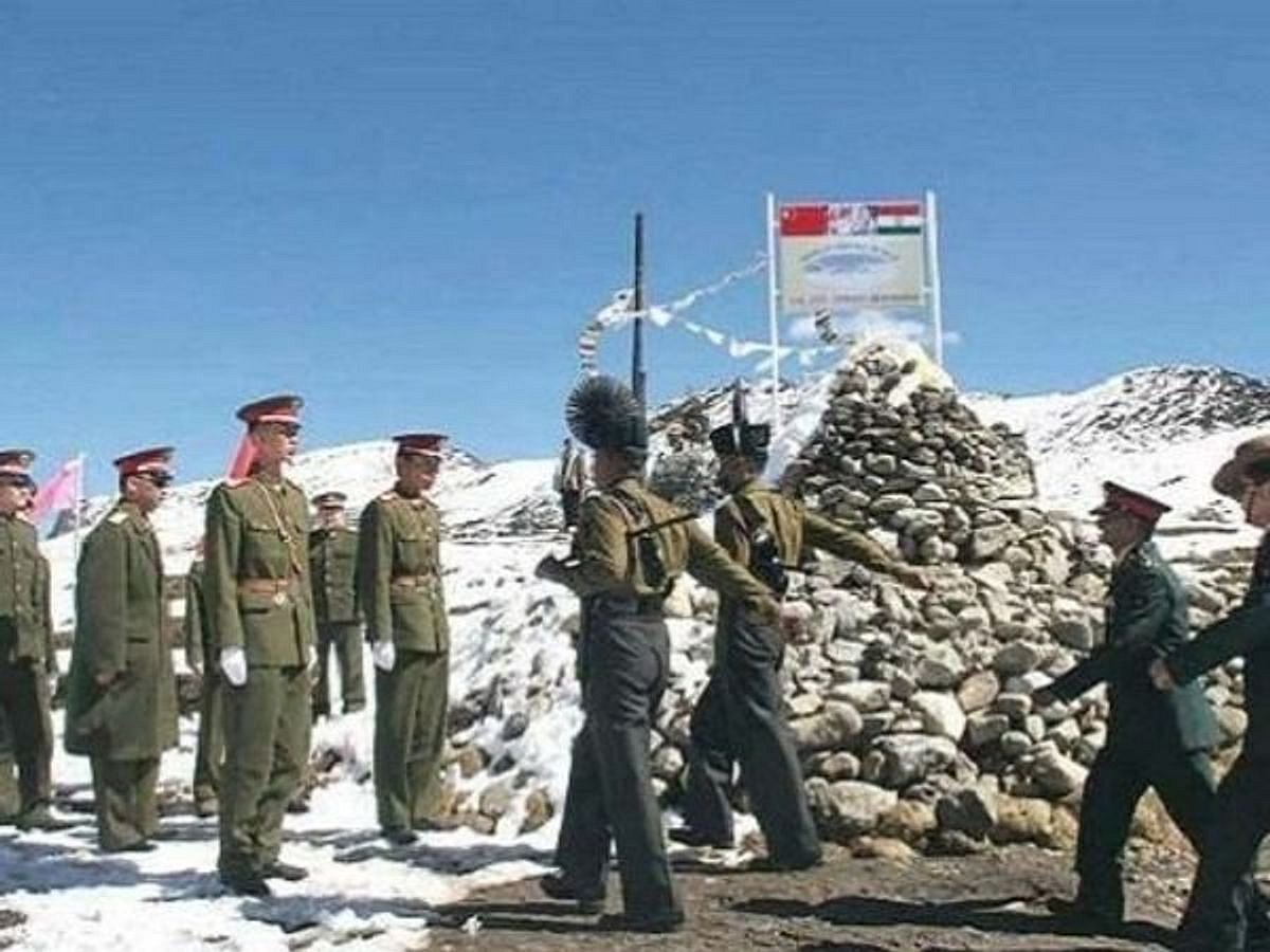 डोकलाम विवाद के बाद चीन ने भारत से सटी सीमा पर  5 एयर डिफेंस यूनिट्स समेत बनाए 13 नए सैन्य ठिकाने: अमेरिकी रिपोर्ट