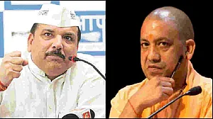आप सांसद संजय सिंह ने योगी सरकार के जातिवादी होने पर कराया सर्वे, बवाल के बाद एफआईआर दर्ज
