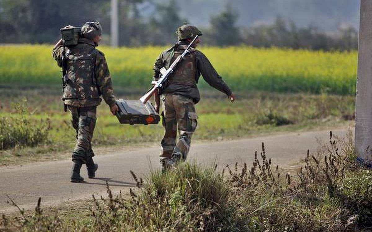 दुश्मन नहीं अपने ही खराब गोला-बारूद ले रहे जवानों की जान, हर माह एक जवान होता है घायल, अब तक कई शहीद