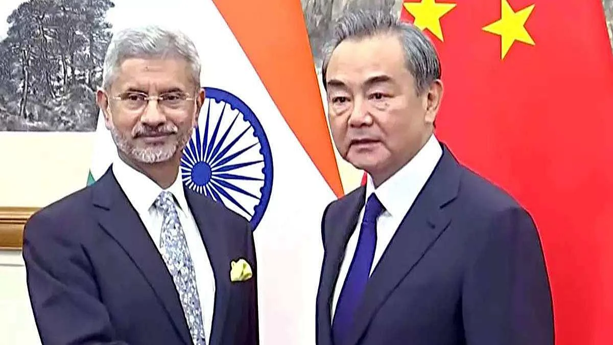 भारत-चीन विदेश मंत्रियों के साझा बयान में जो बात नहीं लिखी है, वह यह कि युद्ध का खतरा टला नहीं है