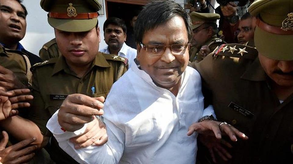 उत्तर प्रदेशः रेप आरोपी पूर्व मंत्री गायत्री प्रजापति को हाईकोर्ट से जमानत, कोरोना के आधार पर अंतरिम राहत