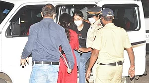 रिया ड्रग केस की जांच में एनसीबी की रडार पर बॉलीवुड की 3 बड़ी हस्तियां, पूछताछ के लिए किए जाएंगे तलब?
