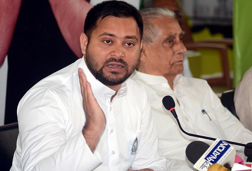 बिहार चुनावः तेजस्वी ने पीएम मोदी के दौरे से पहले दागे 11 सवाल, मुजफ्फरपुर बालिका गृहकांड पर भी मांगा जवाब