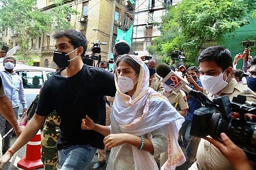 रिया के वकील का बड़ा आरोप, कहा- सुशांत का परिवार कर रहा है जांच में हस्तक्षेप और सबूतों से छेड़छाड़