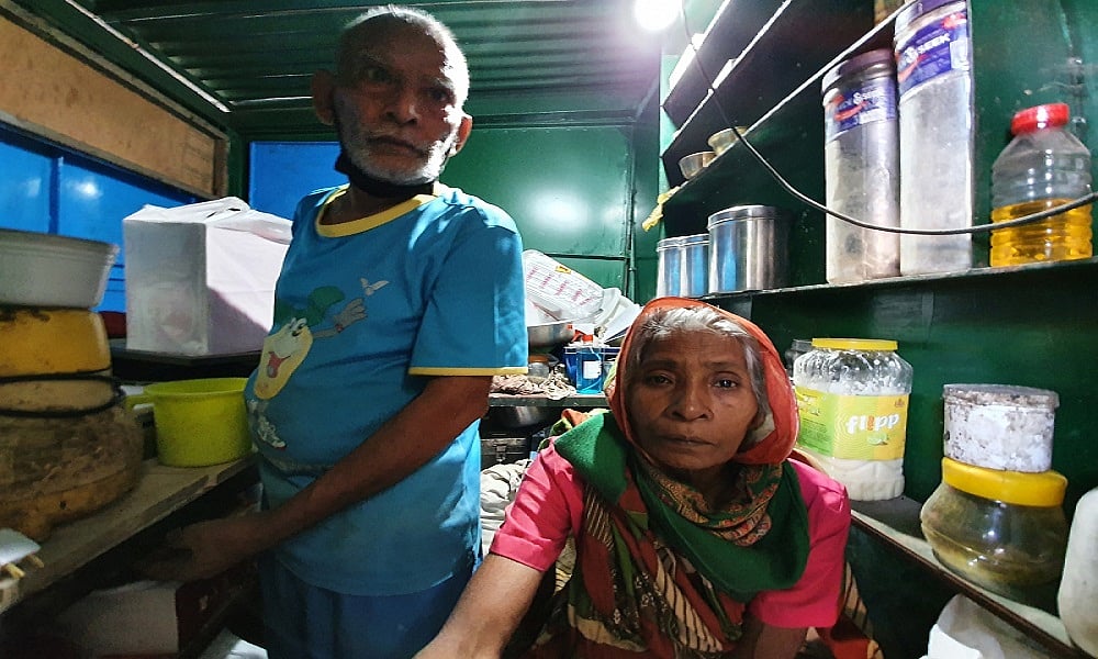 ‘बाबा का ढाबा’ वीडियो बनाने वाले  पर दान के पैसे में हेराफेरी का आरोप, बैंक स्टेटमेंट साझा किया तो उठे सवाल