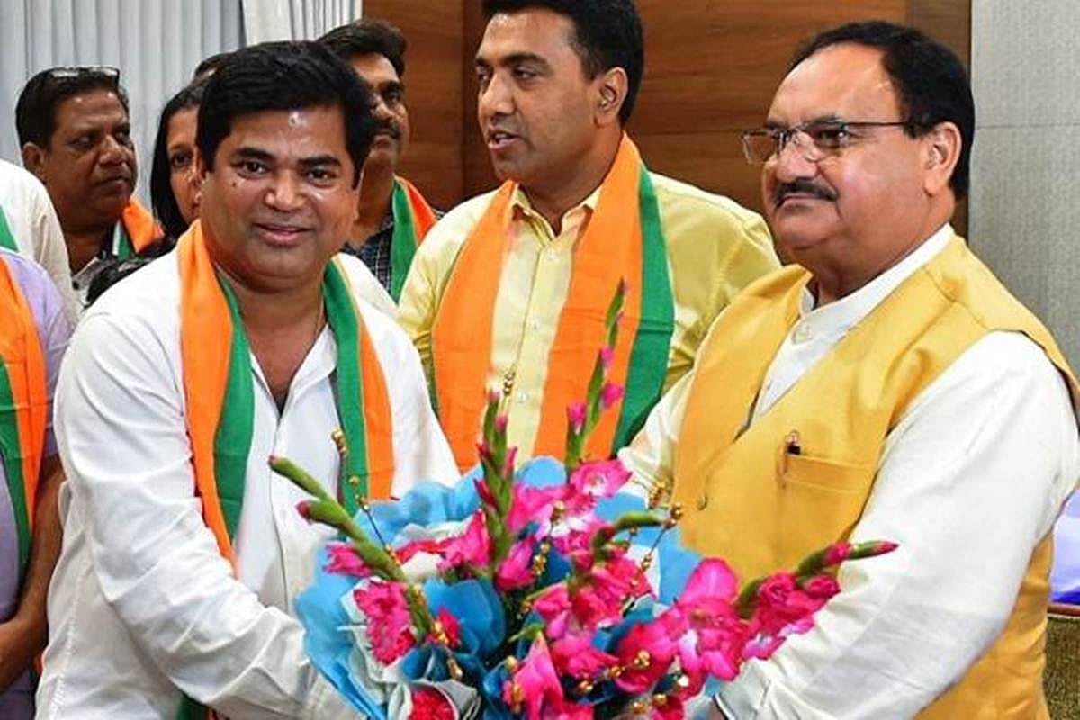 गोवाः अश्लील मैसेज पर घिरे बीजेपी सरकार के डिप्टी सीएम, तेज हुई इस्तीफे की मांग 