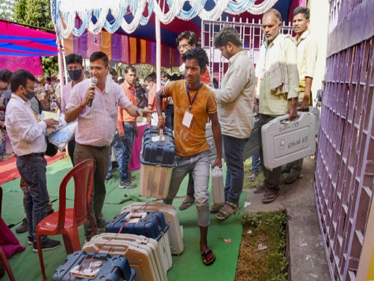 बिहार विधानसभा चुनाव में पहले दौर की 71 सीटों पर मतदान, 1066 उम्मीदवारों की किस्मत का होगा फैसला