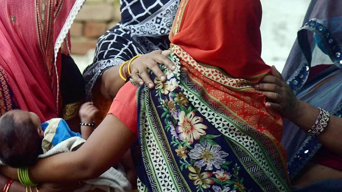 हाथरस कांड : साजिश, आरोप-प्रत्यारोप और पत्र से पीड़ित परिवार परेशान, कहा- हमें दे दो जहर
