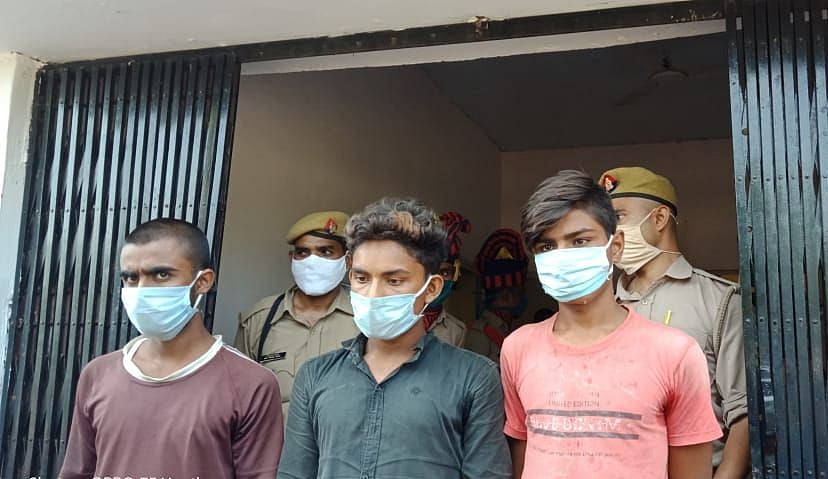चित्रकूट गैंगरेप पीड़िता की आत्महत्या के बाद जागी यूपी पुलिस, हंगामे के बीच तीनों दबंग आरोपी गिरफ्तार