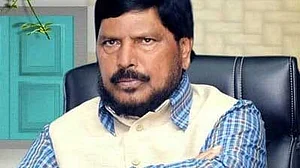 रामदास अठावले हुए कोरोना पॉजिटिव, खुद किया आइसोलेट, एनसीपी सांसद सुनील तटकरे भी अस्पताल में भर्ती