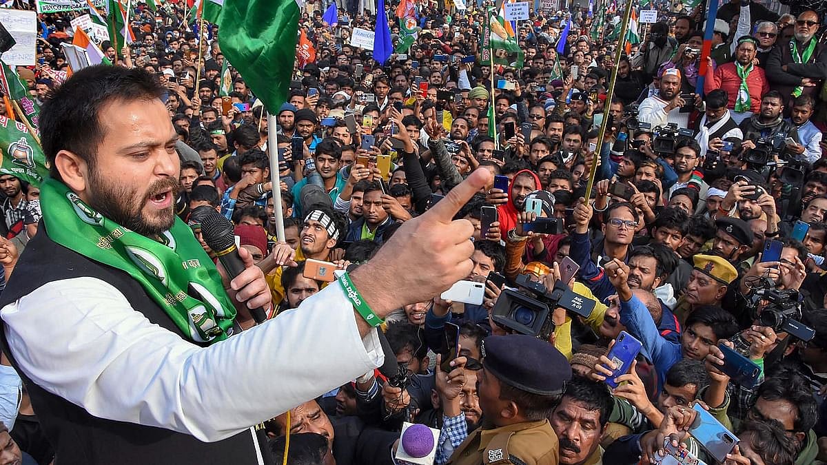 बिहार चुनाव में तेजस्वी के इस नीति ने उड़ाई नीतीश की नींद, बीजेपी के लिए थोड़ी राहत, लेकिन जेडीयू के लिए आफत!