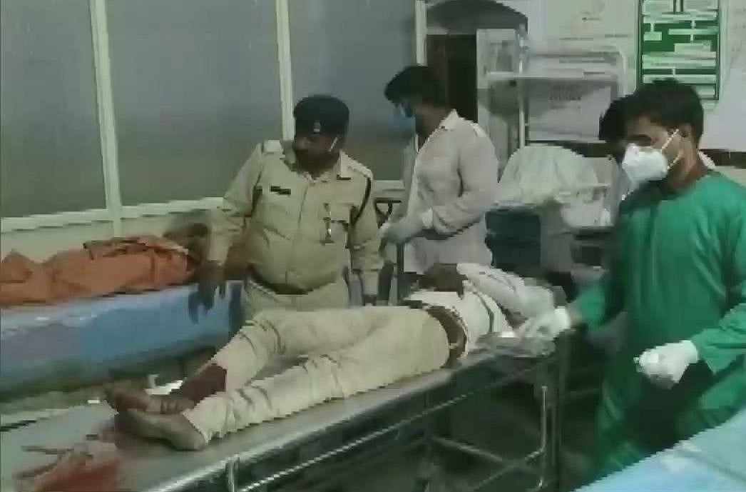 मध्य प्रदेश के धार में भीषण सड़क हादसा, पिकअप को टैंकर ने मारी टक्कर, 6 मजदूरों की मौत, 24 घायल