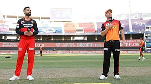 IPL 13 का एलिमिनेटर मुकाबला आज, विराट 'सेना' से भिडे़गी टीम वॉर्नर, हारने वाली टीम की लीग से होगी छुट्टी
