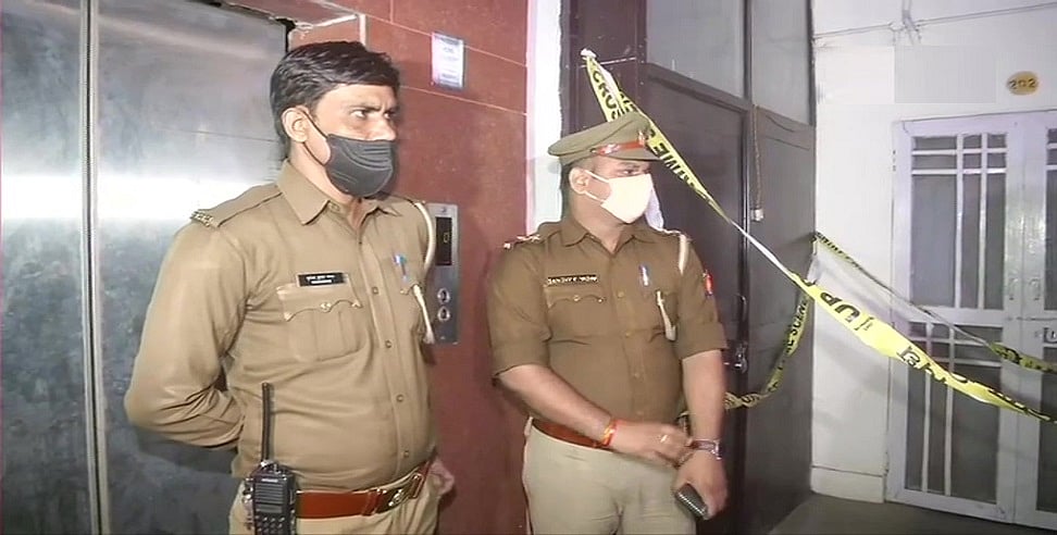 लखनऊ में सपा MLC के फ्लैट पर आधी रात को फायरिंग, युवक की मौत, 4 आरोपी गिरफ्तार, जानें क्या है मामला