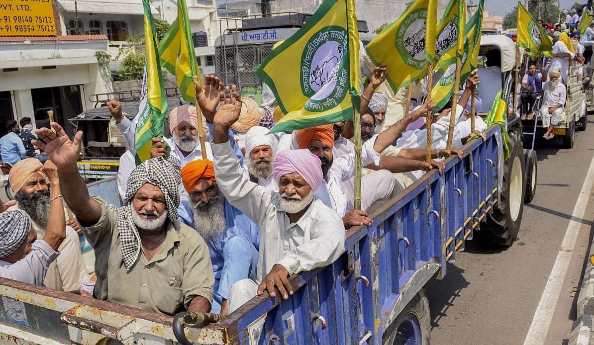किसानों ने अमित शाह का प्रस्ताव ठुकराया, बुराड़ी ग्राउंड जाने से भी इनकार, जानें बैठक में क्या हुआ फैसला 