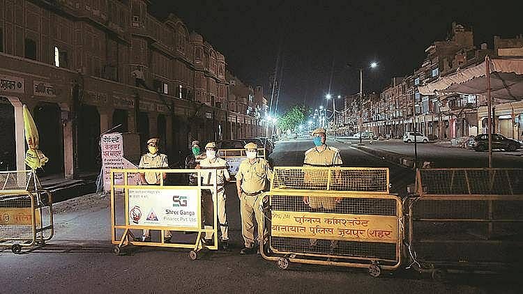 कोरोना हुआ बेकाबू, गुजरात, एमपी के बाद राजस्थान में भी कर्फ्यू, दिल्ली में फिर एक दिन में 111 लोगों की मौत