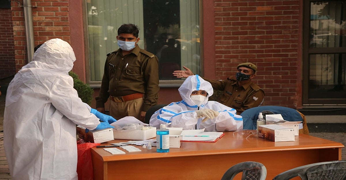 देश में कुल कोरोना संक्रमितों की संख्या 90 लाख के पार, 24 घंटे में 45,882 नए केस, 584 लोगों ने तोड़ा दम