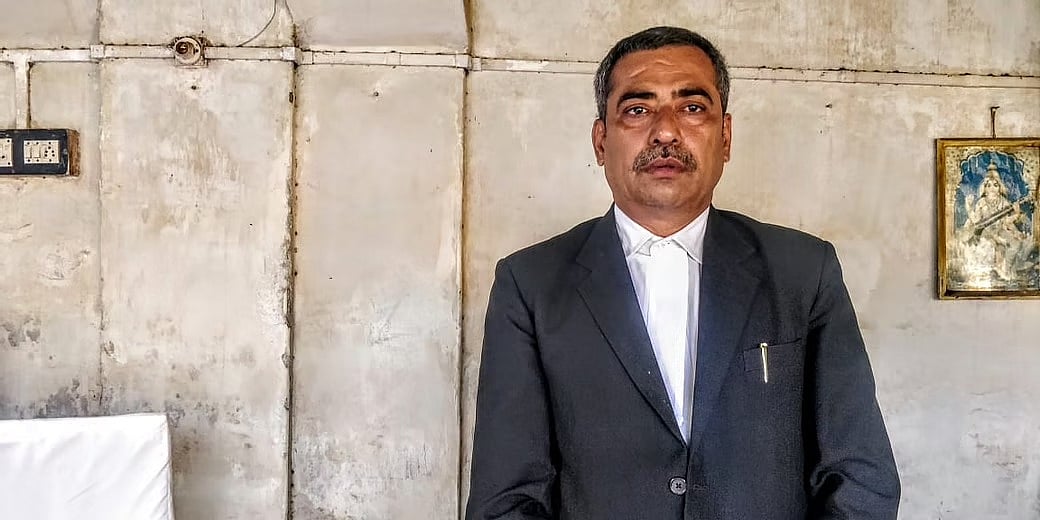 उन्नाव रेप केस: कुलदीप सेंगर के खिलाफ केस लड़ने वाले वकील का निधन, पीड़िता के साथ एक्सीडेंट में हुए थे घायल