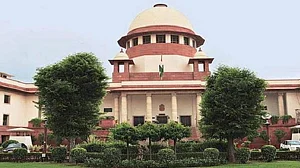 बाबरी विध्वंस मामले का फैसला सुनाने वाले जज को सुप्रीम कोर्ट से झटका, सुरक्षा बढ़ाने वाली याचिका खारिज