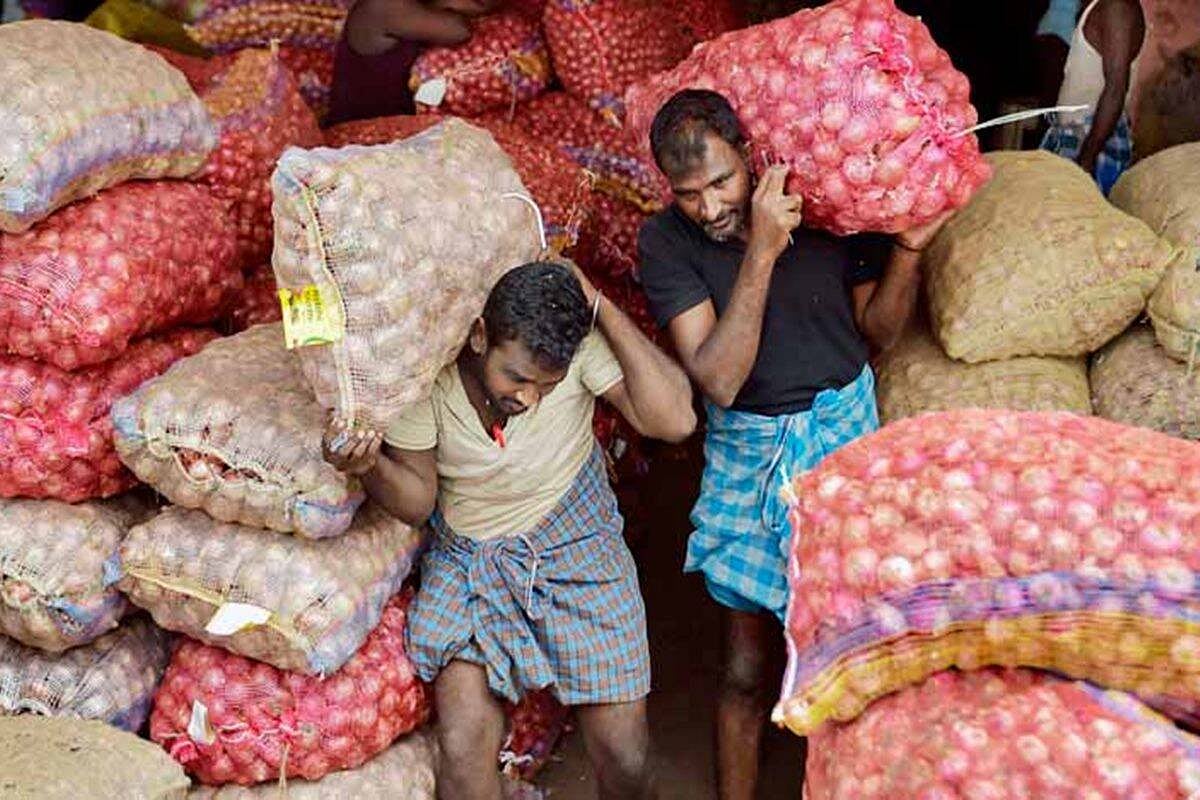 थोक महंगाई दर में लगातार तीसरे महीने वृद्धि, 8 महीने के उच्चतम स्तर पर पहुंची